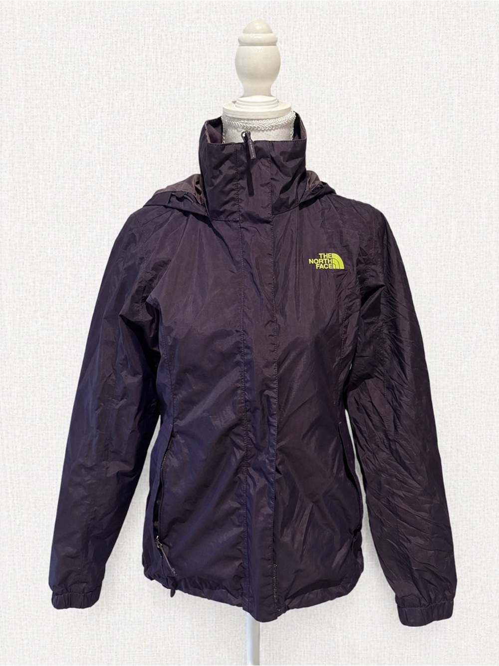 The North Face Women's Waterproof Hooded Jacket - Deep Purple